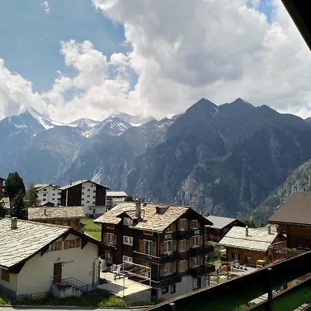 Nr.22,haus Azurit 格雷兴